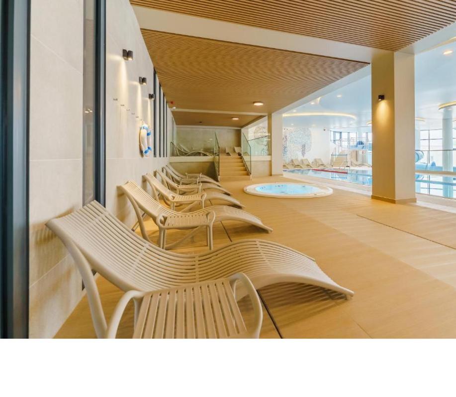 Kolobrzeg Apartamenty Polanki Aqua Z Bezplatnym Basenem, Bawialnia, Parkingiem I Fitness Ngoại thất bức ảnh